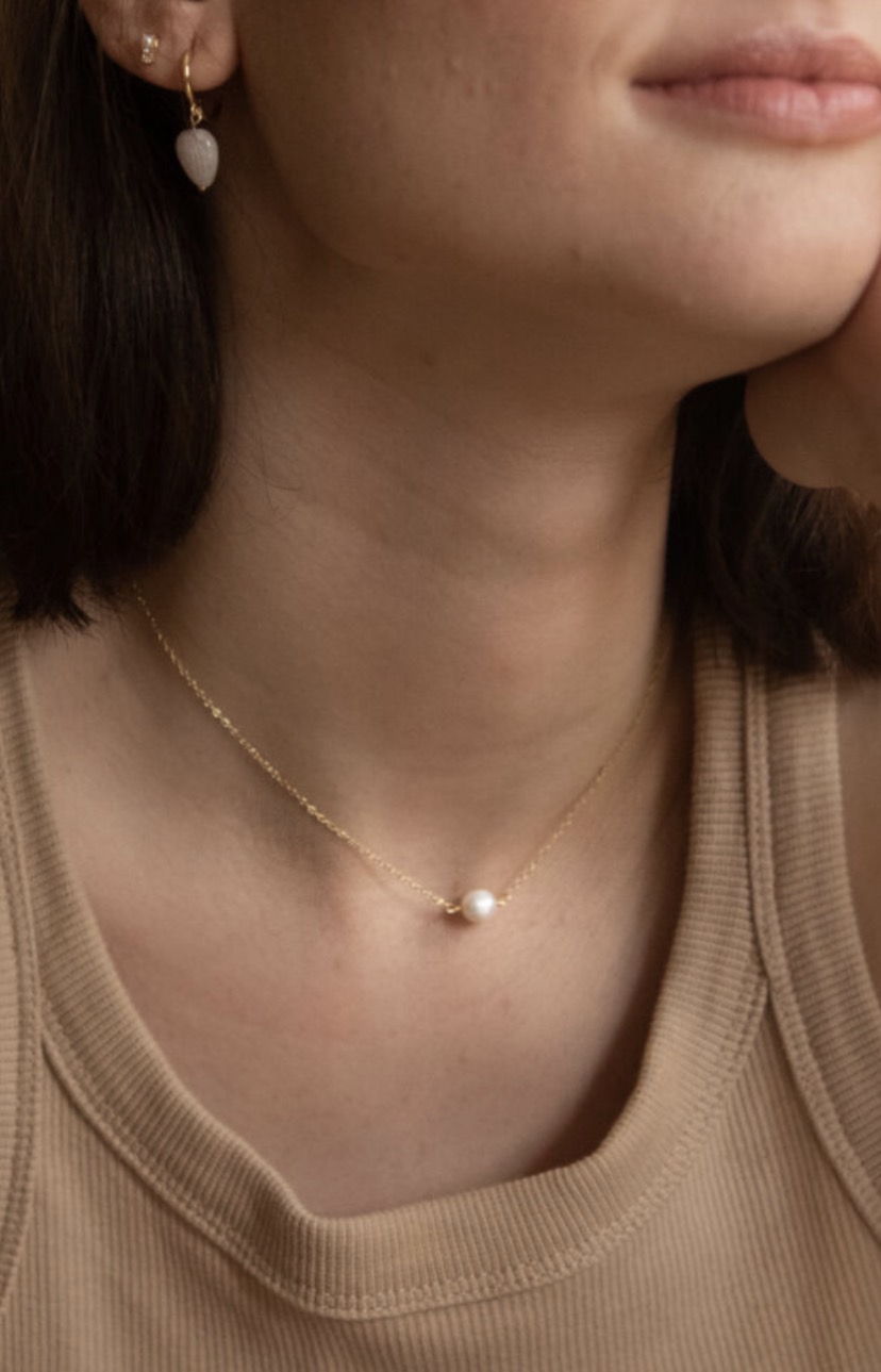 Collar moon